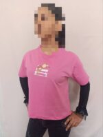کراپ تیشرت باکسی دخترانه طرح دخترک و بادکنک - تصویر 3